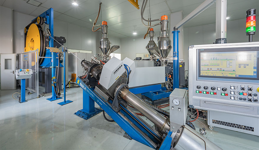 芬兰麦拉菲尔110kV交联电缆出产线